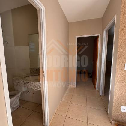 Casa Para Vender com 2 quartos, sendo 1 suíte no bairro Portal dos Ipês em Montes Claros
