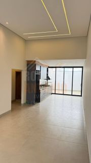 Casa à venda com 3 quartos sendo 1 suíte no bairro Vila Nova