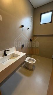 Casa à venda com 3 quartos sendo 1 suíte no bairro Vila Nova