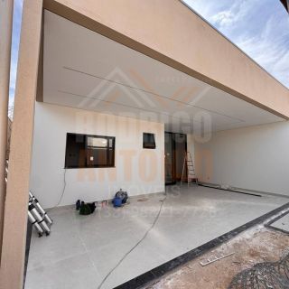 Casa à Venda com 3 quartos sendo 1 suíte no bairro Jardim Panorama