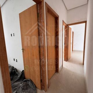 Casa à Venda com 3 quartos sendo 1 suíte no bairro Prolongamento Todos os Santos