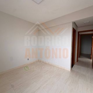 Apartamento à venda com 2 quartos sendo 1 suíte no bairro Raul Lourenço
