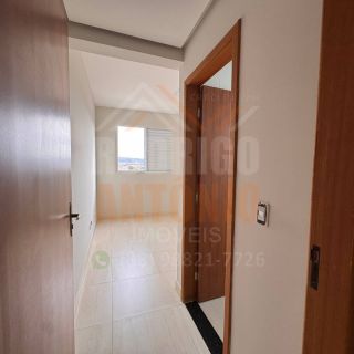 Apartamento à venda com 2 quartos sendo 1 suíte no bairro Raul Lourenço