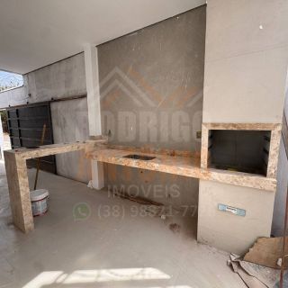 Casa à venda com 3 quartos sendo 1 suíte no bairro Prolongamento Todos os Santos