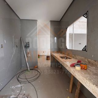 Casa à venda com 3 quartos sendo 1 suíte no bairro Prolongamento Todos os Santos