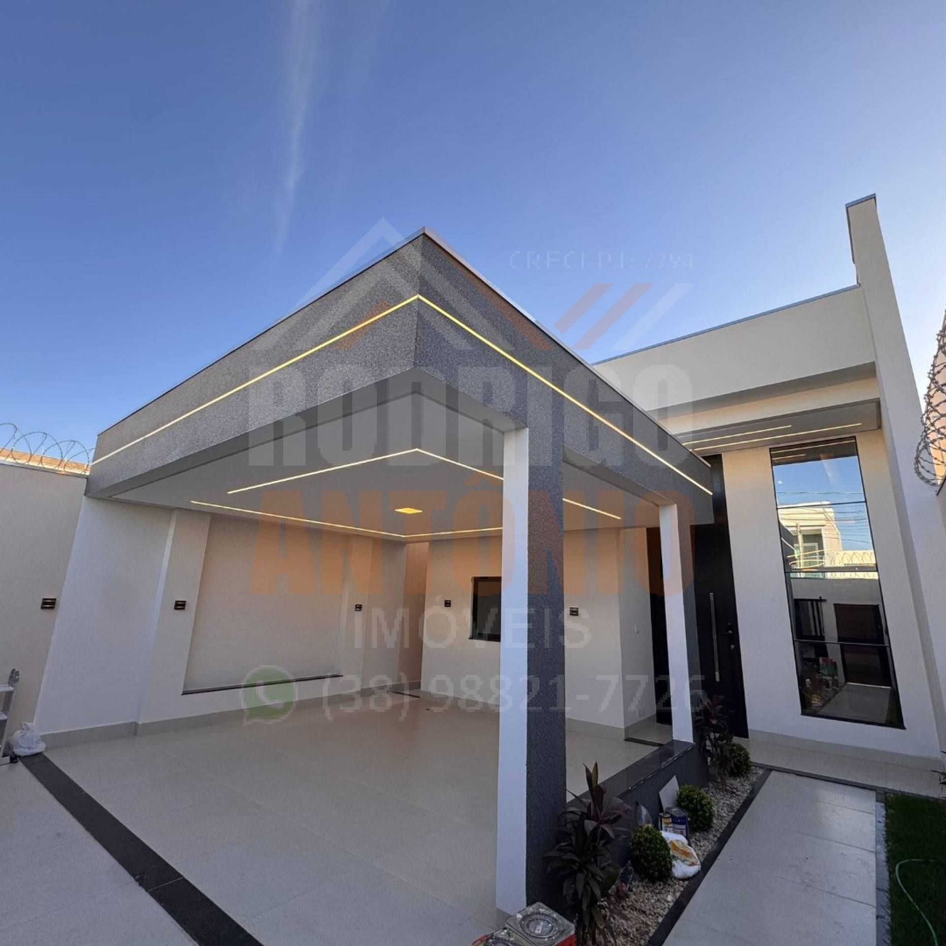 Linda Casa à venda com 3 quartos sendo 1 suíte no bairro Planalto