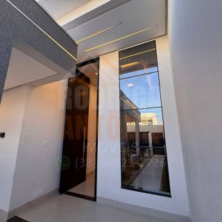 Linda Casa à venda com 3 quartos sendo 1 suíte no bairro Planalto