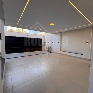 Linda Casa à venda com 3 quartos sendo 1 suíte no bairro Planalto