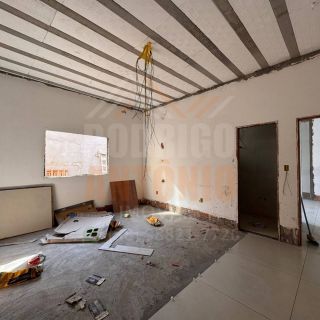 Casa à venda com 3 quartos 1 suíte no bairro Universitário