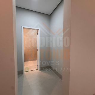 Casa à venda com 3 quartos sendo 1 suíte no Condomínio Vila Segura