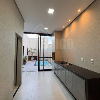 Casa à venda com 3 quartos sendo 1 suíte no Condomínio Vila Segura