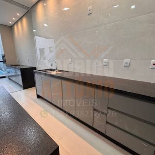 Casa à venda com 3 quartos sendo 1 suíte no Condomínio Vila Segura