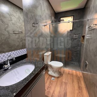 Casa à venda com 3 quartos sendo 1 suíte no Bairro Belvedere
