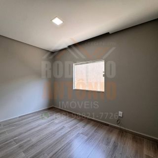 Casa à venda com 3 quartos sendo 1 suíte no Bairro Belvedere