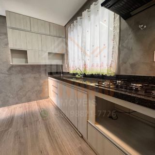 Casa à venda com 3 quartos sendo 1 suíte no Bairro Belvedere