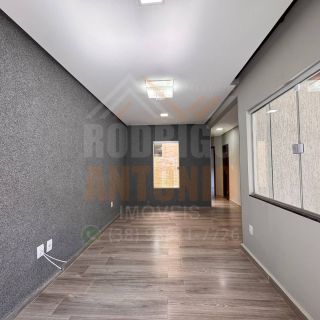 Casa à venda com 3 quartos sendo 1 suíte no Bairro Belvedere
