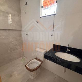 Casa à venda com 2 quartos no bairro Portal dos Ipês