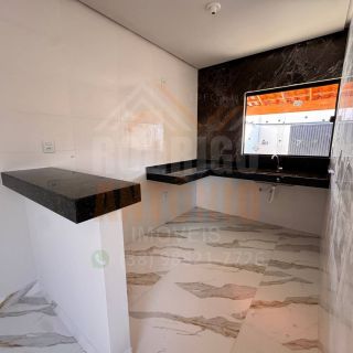 Casa à venda com 2 quartos no bairro Portal dos Ipês