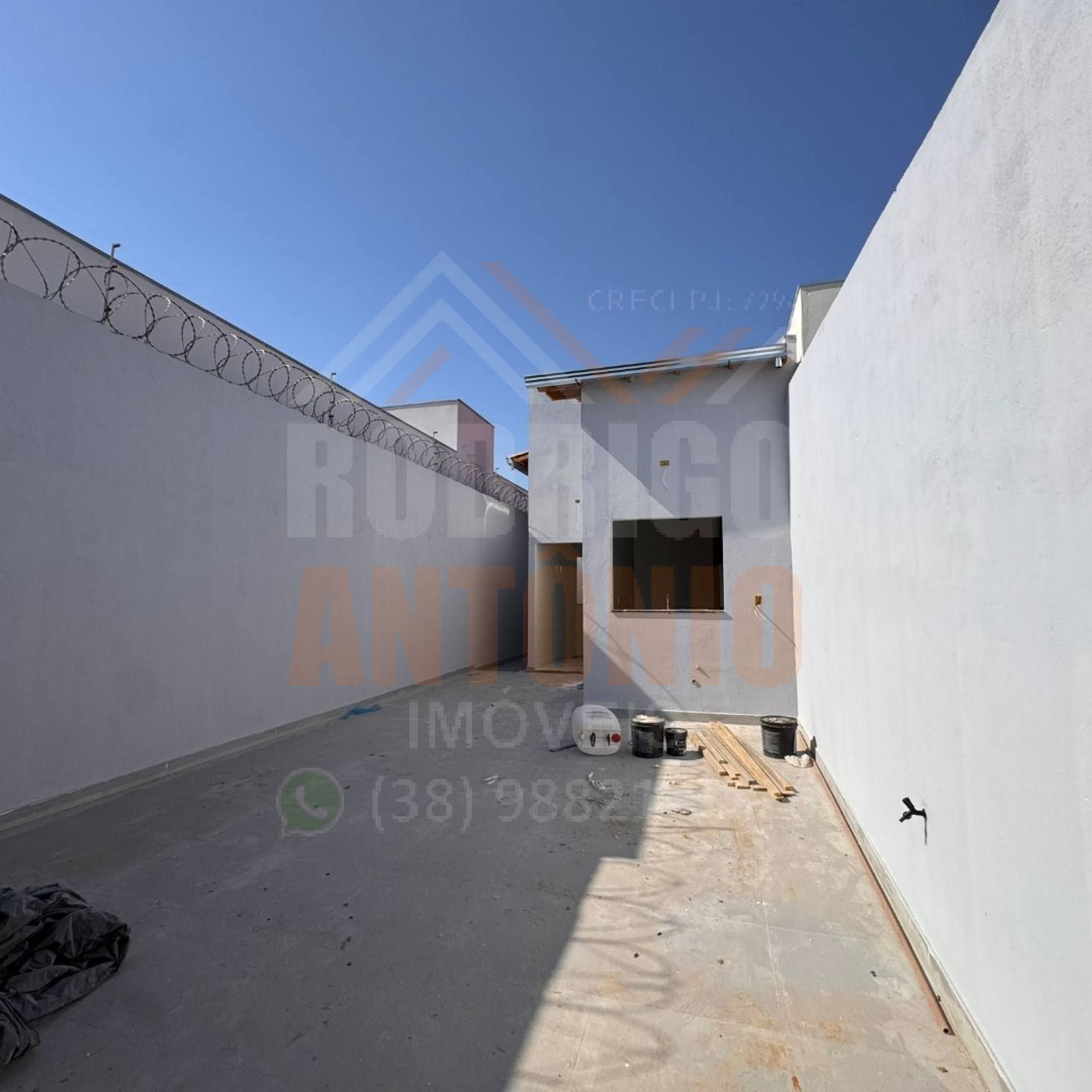 Casa à venda com 2 quartos no Bairro Interlagos