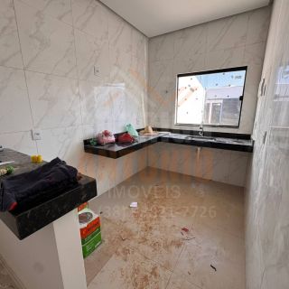 Casa à venda com 2 quartos no Bairro Interlagos