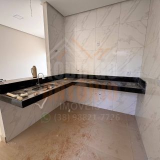 Casa à Venda no Bairro Interlagos