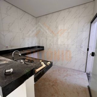 Casa à Venda no Bairro Interlagos