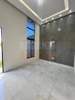 LINDA CASA A VENDA NO RESIDENCIAL SUL, 3 QUARTOS SENDO 1 SUÍTE