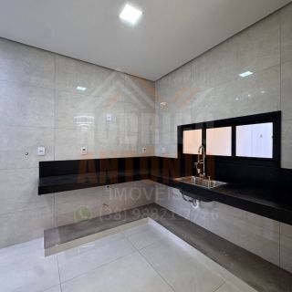 Casa a venda com 3 quartos, 1 suíte no bairro Jardim Palmeiras em Montes Claros