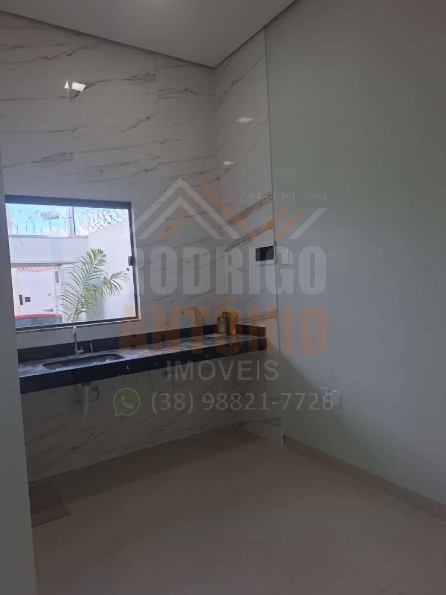 Casa Para Vender com 3 quartos no bairro Residencial Sul Jacarandás em Montes Claros