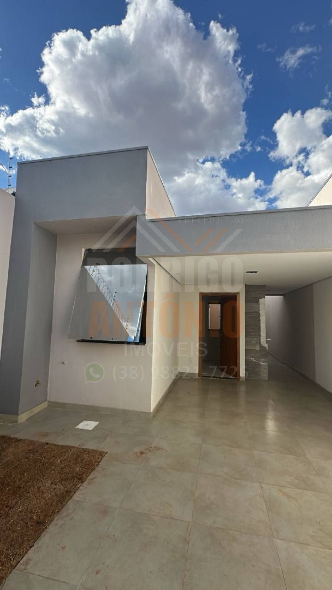 Casa Para Vender com 3 quartos 1 suítes no bairro Carmelo em Montes Claros