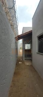 Casa Para Vender com 3 quartos no bairro Olga Benario