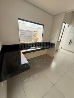 Casa Para Vender com 3 quartos 1 suítes no bairro Residencial Terra Jardim em Montes Claros