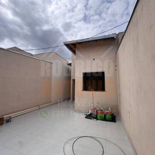 Casa a venda no Carmelo