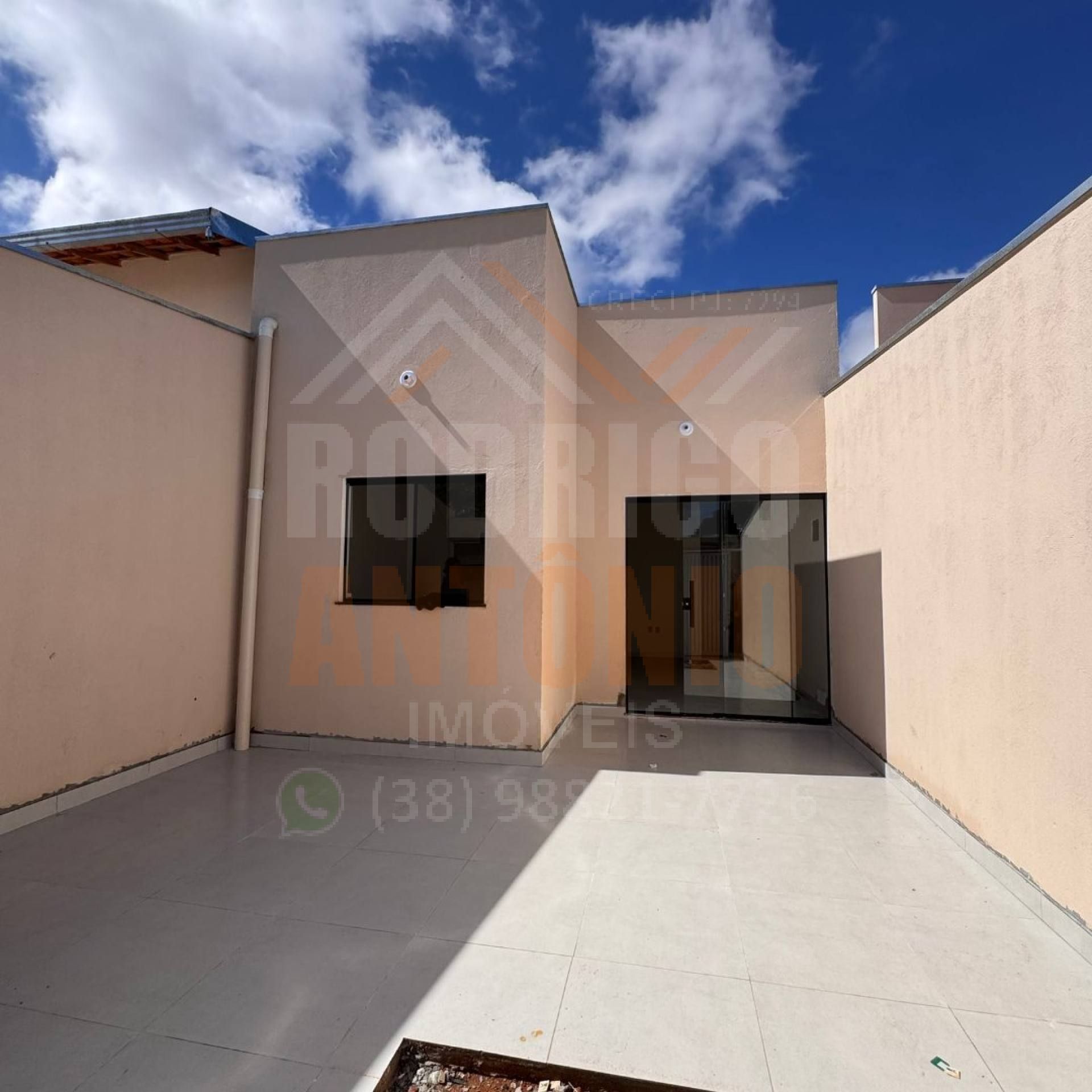 Casa a venda no Carmelo