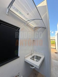 Casa 03 Quartos no Bairro Novo Primavera.