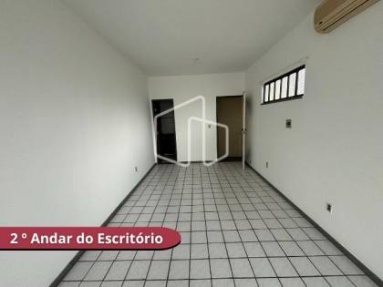 Casa de Esquina no Bairro Suíssa
