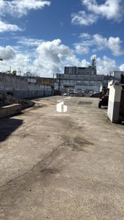 Terreno e Estacionamento - São José/13 de Julho