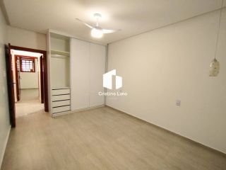 Casa Reformada com Ponto Comercial na Atalaia