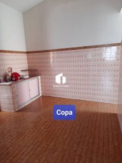 Casa de Esquina no Centro