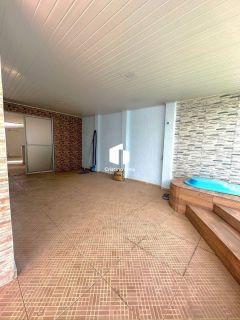 Casa Com Piscina na Aruana