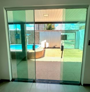 Casa Com Piscina na Aruana