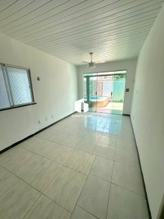 Casa Com Piscina na Aruana