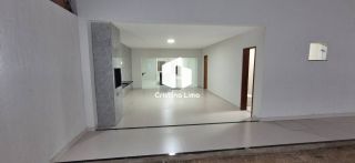 Excelente casa na Aruana.