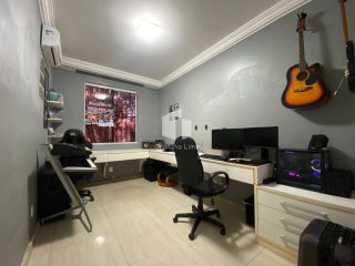 CASA NO CJ. SANTA LÚCIA - JABOTIANA.