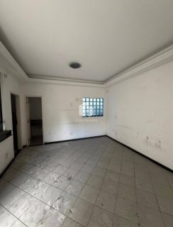 Triplex na avenida João Ribeiro - Santo Antônio