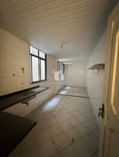 Triplex na avenida João Ribeiro - Santo Antônio