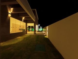 CASA DE ALTO PADRÃO NA ARUANA – 500M DA PRAIA