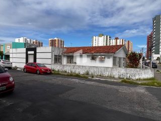 Casa de Esquina + Ponto Comercial no Grageru