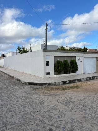 Casa de Esquina no Conjunto Horto Santa Maria