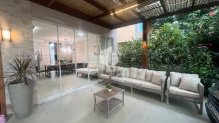 Casa a Venda no Condomínio Demerval Mattos